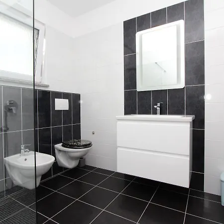 Einzigartige Direkt In Mit Privatpool, Grillbereich, Privatparkplatz, Wifi Holiday home