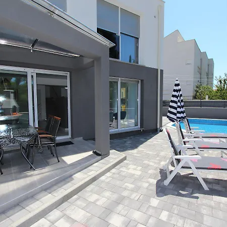 Einzigartige Direkt In Mit Privatpool, Grillbereich, Privatparkplatz, Wifi Holiday home