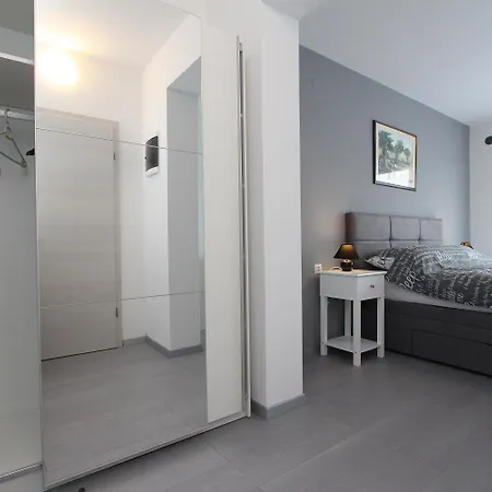 Einzigartige Direkt In Mit Privatpool, Grillbereich, Privatparkplatz, Wifi Rovinj