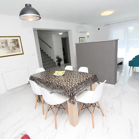 Einzigartige Direkt In Mit Privatpool, Grillbereich, Privatparkplatz, Wifi Holiday home *