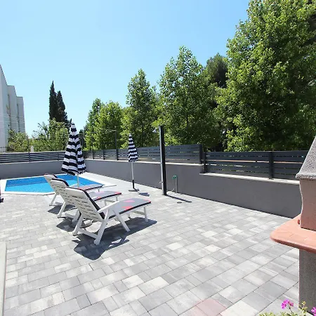 Holiday home Einzigartige Direkt In Mit Privatpool, Grillbereich, Privatparkplatz, Wifi *