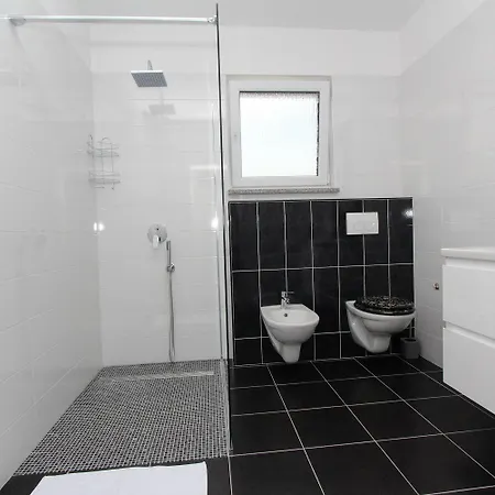 Einzigartige Direkt In Mit Privatpool, Grillbereich, Privatparkplatz, Wifi Holiday home Rovinj